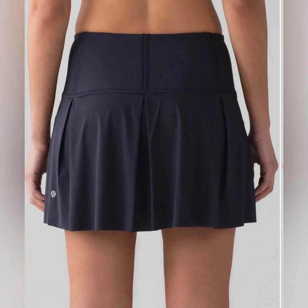 Lululemon Lost in Pace Midnight Navy Skirt *Tall* 15” size 8 - Picture 2 of 8